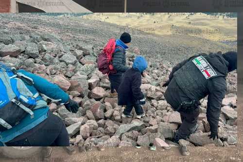 Video: Rescatan a tres extraviados en el Nevado de Toluca